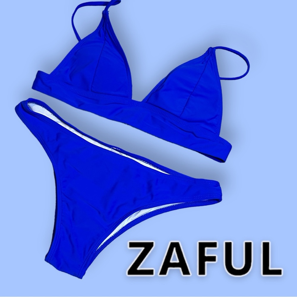 EUC Zaful Structured Triangle Style Bikini Set in Royal Blue. Size Medium/6 👙